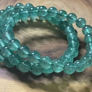 Green strawberry quartz beaded stretch bracelet 6mm 7.5”new handmade